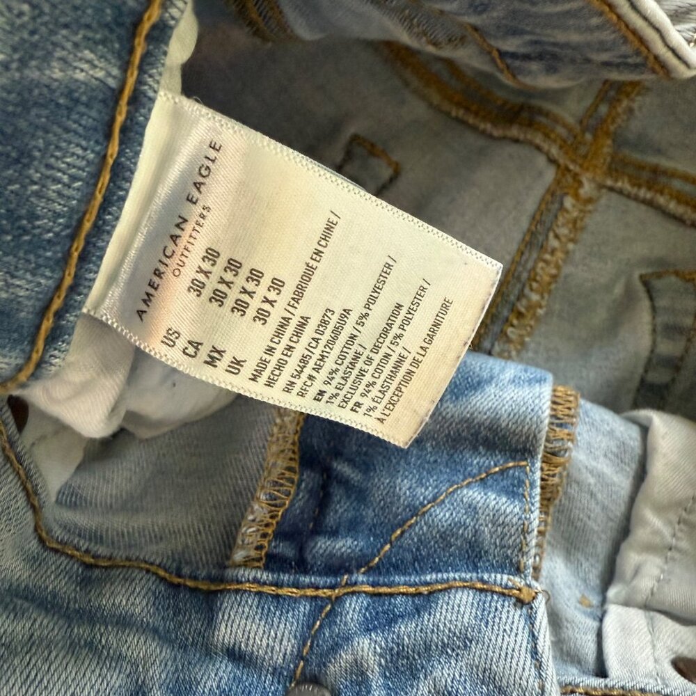 American Eagle Flex Light Wash Mens Jeans 30x30 Straight Fit Distressed Denim - Picture 4 of 9